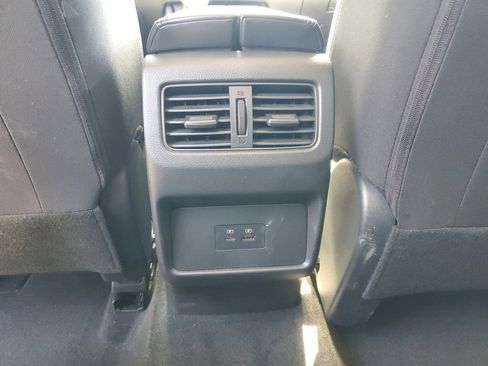 Used 2023 Nissan Rogue SV AWD/4WD image 11