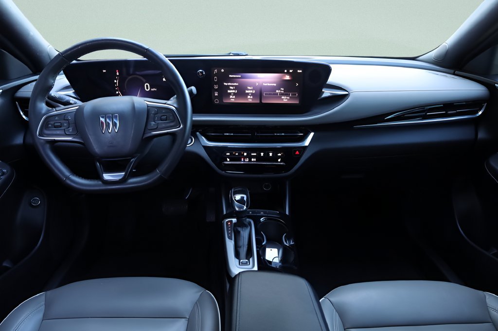 Used 2024 Buick Envista Avenir FWD image 29