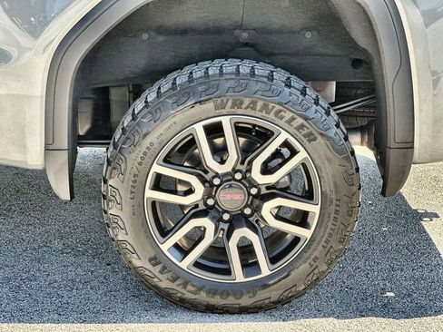 Certified 2023 GMC Sierra 1500 AT4 w/ AT4 Premium Package AWD/4WD image 33