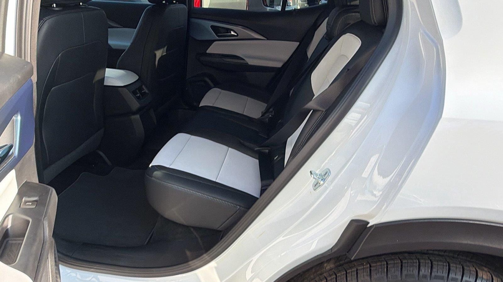 New 2026 Chevrolet Equinox EV LT FWD image 17