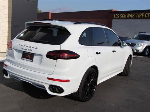 Used 2018 Porsche Cayenne GTS AWD/4WD image 7