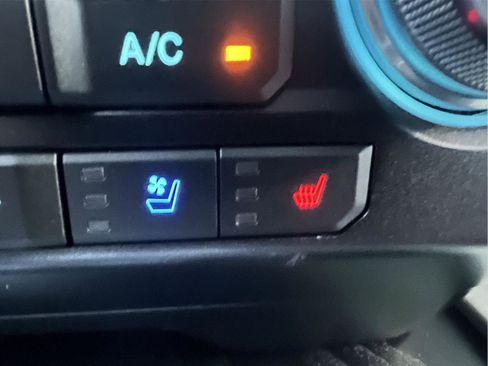 Used 2020 Ford F150 Platinum w/ Equipment Group 701A Luxury image 29