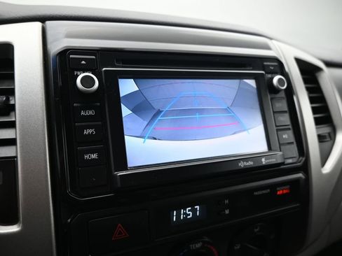 Used 2014 Toyota Tacoma PreRunner image 12
