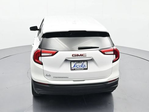Used 2024 GMC Terrain SLE FWD image 33