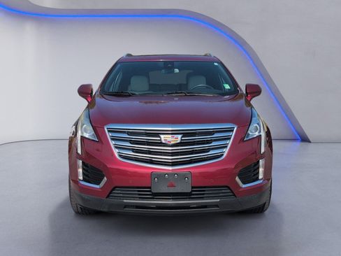 Used 2017 Cadillac XT5 Luxury w/ Driver Awareness Package FWD image 9