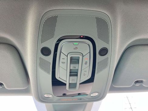 Used 2021 Audi Q8 Premium Plus w/ Premium Plus Package AWD/4WD image 25