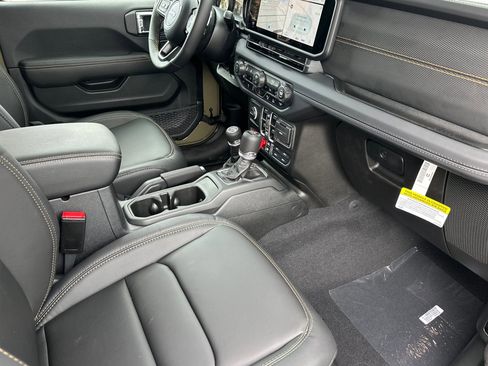 New 2025 Jeep Wrangler Unlimited Rubicon 392 image 15