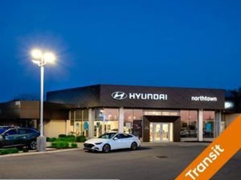 Used 2022 Hyundai Santa Fe Calligraphy AWD/4WD image 3