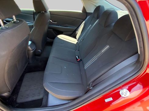 Used 2023 Hyundai Elantra SEL w/ Convenience Package FWD image 20
