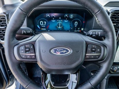 New 2025 Ford Ranger Lariat w/ FX4 Off-Road Package image 36