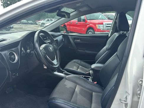 Used 2017 Toyota Corolla SE FWD image 12