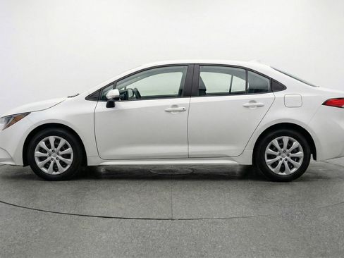 Used 2025 Toyota Corolla LE image 5