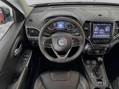 Used 2022 Jeep Cherokee Latitude Lux AWD/4WD image 2