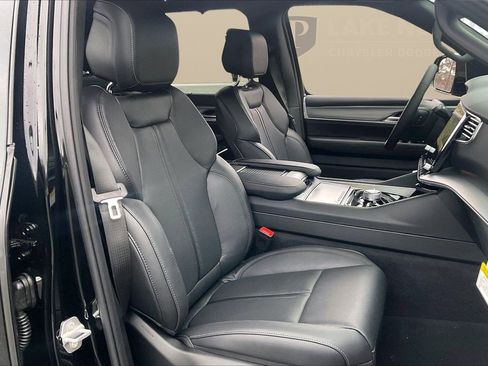 New 2026 Jeep Grand Wagoneer L Limited image 25