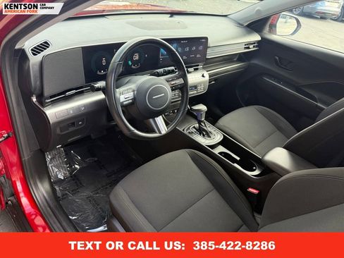 Used 2025 Hyundai Kona SEL image 30