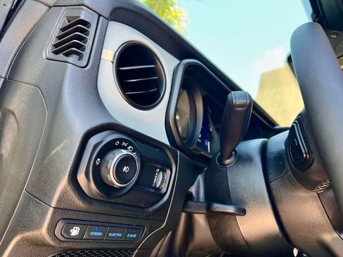 Used 2025 Jeep Wrangler Unlimited Sport S 4xe AWD/4WD image 23