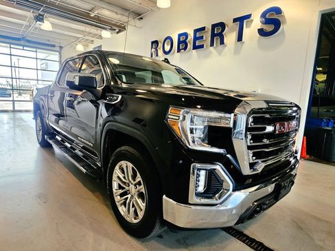Used 2019 GMC Sierra 1500 SLT w/ SLT Premium Plus Package AWD/4WD image 2