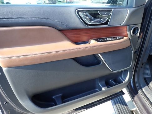 Certified 2024 Lincoln Navigator L Reserve image 19