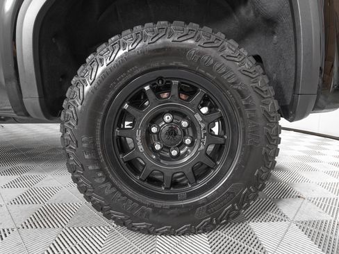 Used 2025 GMC Sierra 1500 AT4X w/ AT4X AEV Edition image 34