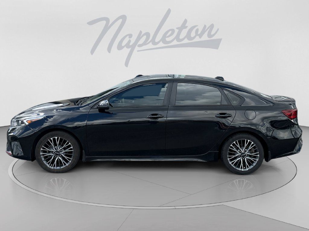 Used 2023 Kia Forte GT-Line w/ GT-Line Premium Package FWD image 2