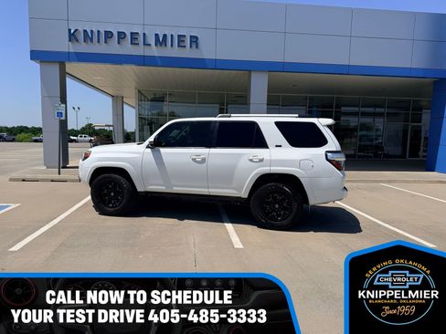 Used 2020 Toyota 4Runner SR5 Premium RWD image 1