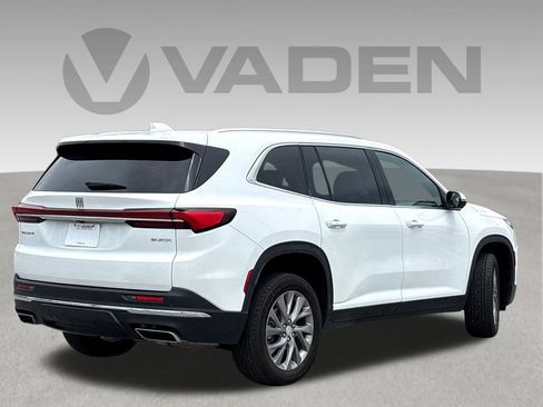 Used 2025 Buick Enclave Preferred FWD image 21