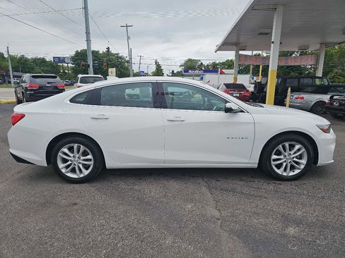 Used 2017 Chevrolet Malibu LT image 22