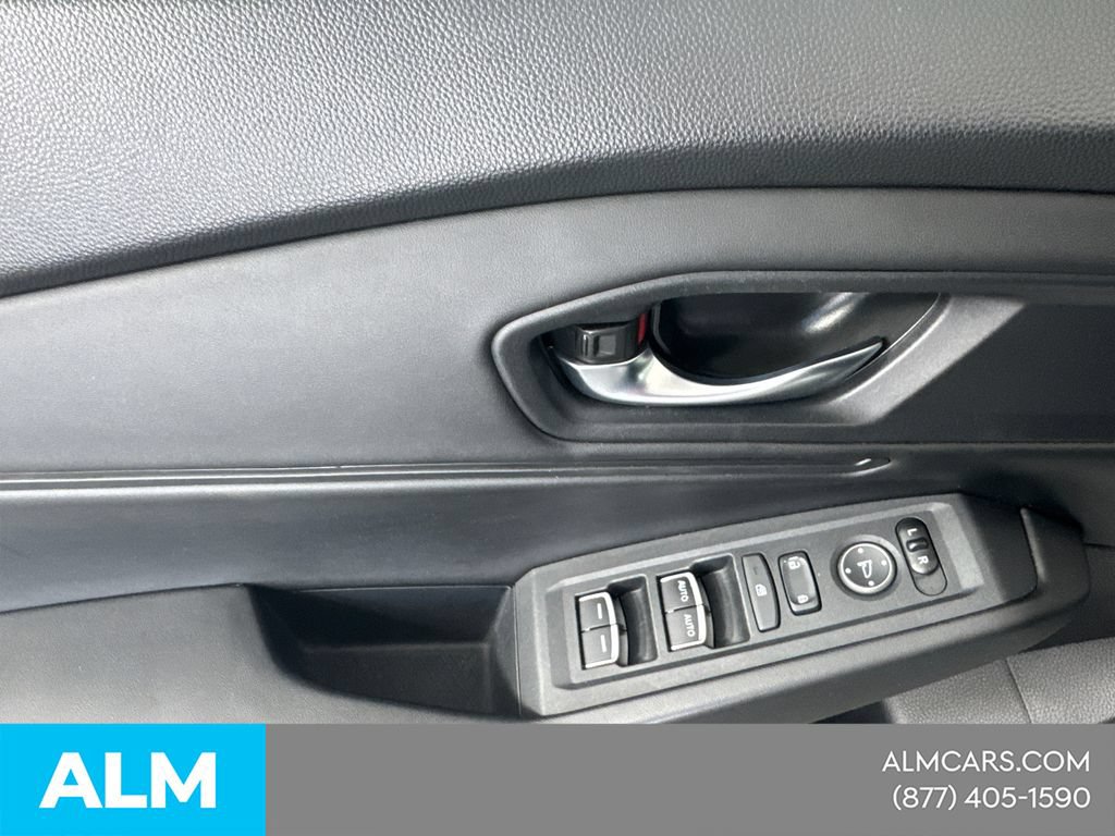 Used 2023 Honda Accord EX image 13