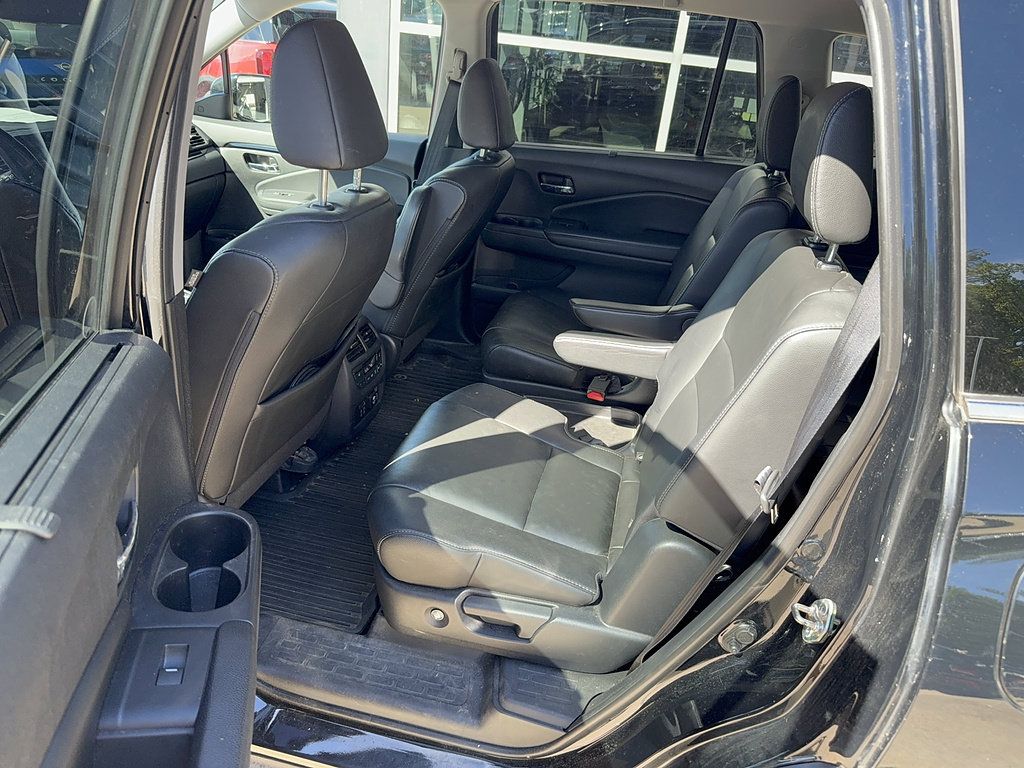 Used 2019 Honda Pilot Touring image 6