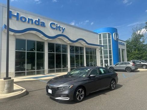Used 2020 Honda Accord EX image 2