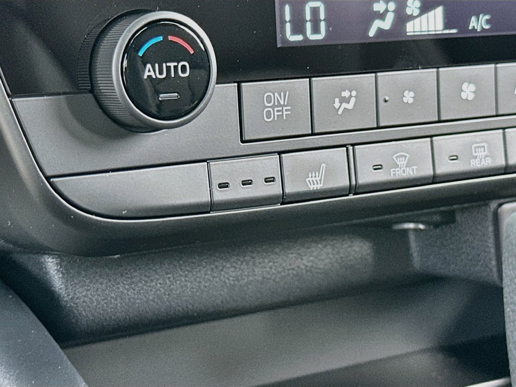 New 2026 Subaru Outback Limited AWD/4WD image 21