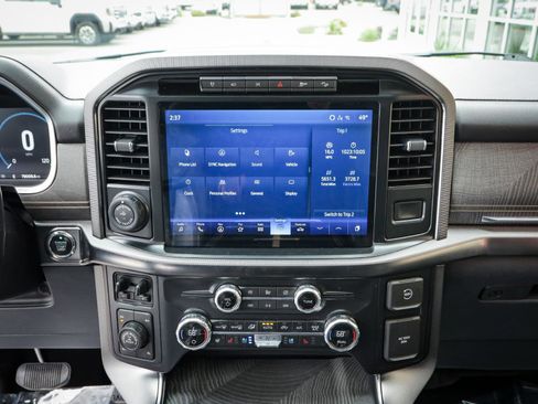 Used 2021 Ford F150 Platinum w/ Equipment Group 701A High AWD/4WD image 19