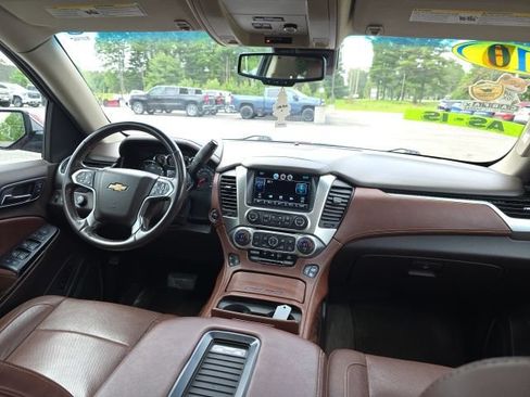 Used 2015 Chevrolet Suburban LTZ AWD/4WD image 2