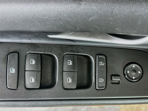 Used 2024 Hyundai Elantra SEL FWD image 15
