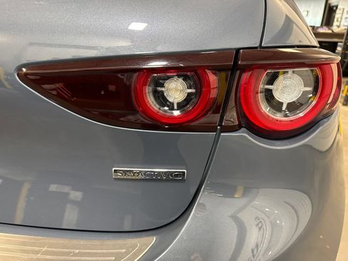 Certified 2022 MAZDA MAZDA3 s FWD image 13