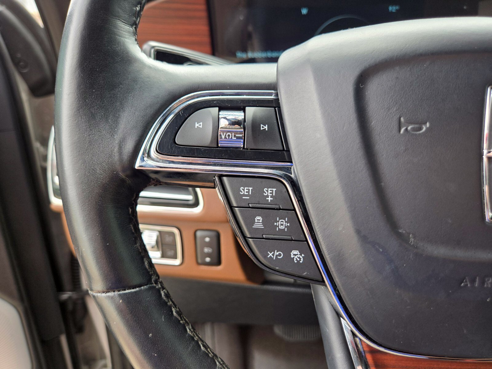 Used 2023 Lincoln Navigator Reserve AWD/4WD image 38