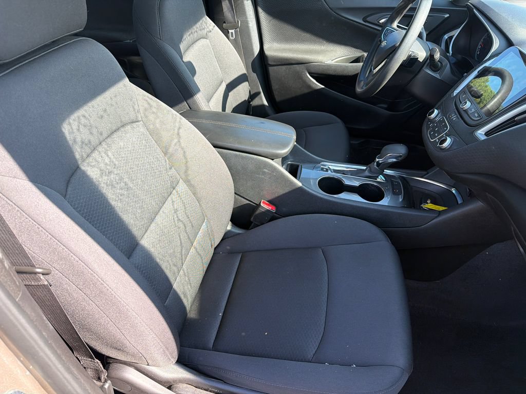 Used 2024 Chevrolet Malibu LT FWD image 13