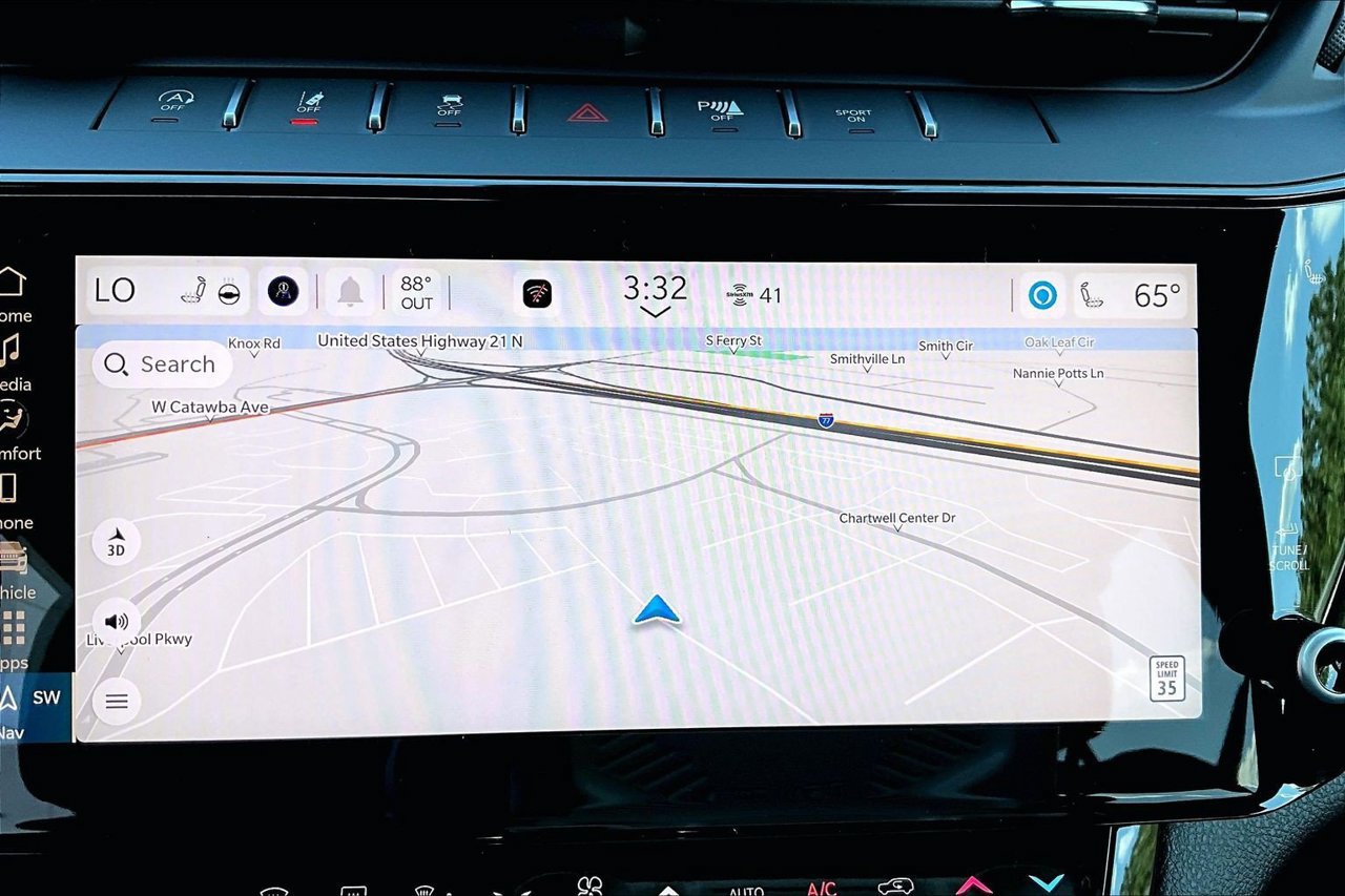 New 2027 Jeep Grand Cherokee Altitude RWD image 12