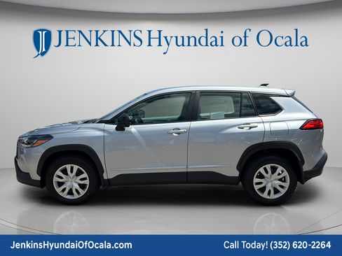 Used 2022 Toyota Corolla Cross L FWD image 6