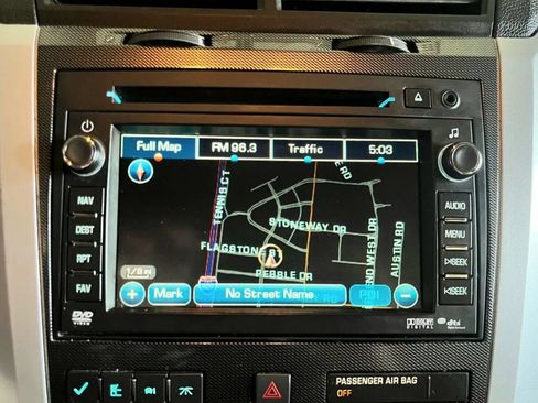 Used 2012 Chevrolet Traverse LTZ FWD image 30