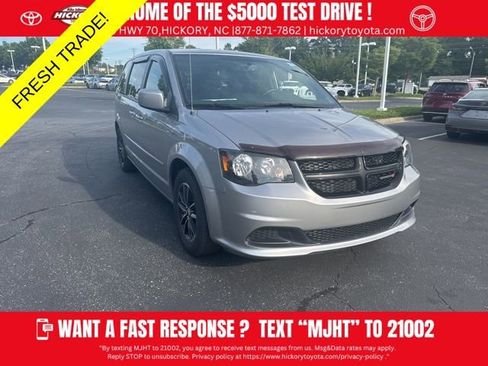 Used 2017 Dodge Grand Caravan SE FWD image 1