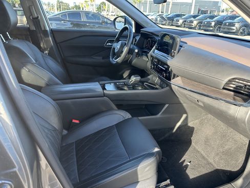 Certified 2023 Nissan Rogue Platinum w/ Platinum Premium Package image 23