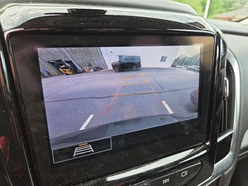 Used 2020 Chevrolet Traverse LT FWD image 15