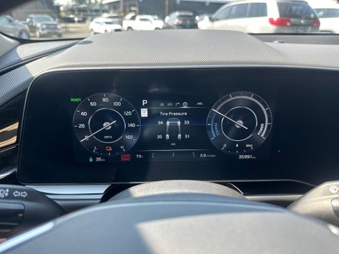 Used 2023 Kia Niro Wind w/ Wind Preserve Package FWD image 17