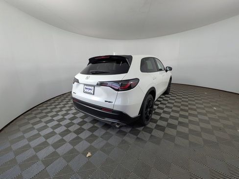 New 2026 Honda HR-V Sport image 3