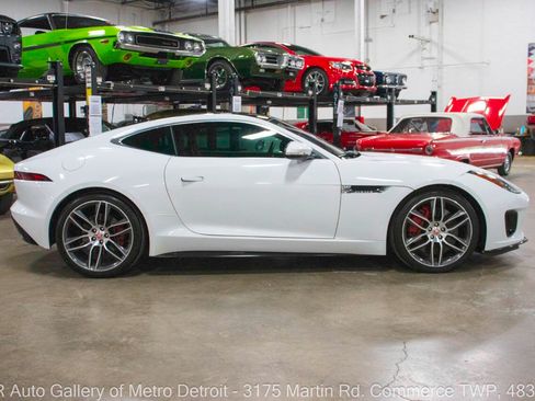 Used 2018 Jaguar F-TYPE R-Dynamic AWD/4WD image 8