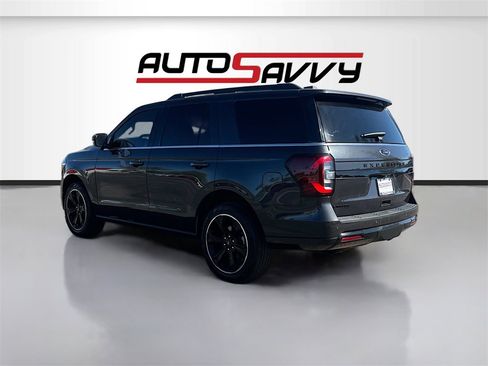 Used 2024 Ford Expedition Limited image 5