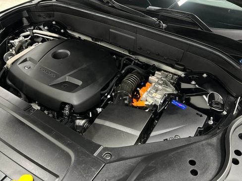 Used 2018 Volvo XC90 T8 Momentum w/ Convenience Package image 30