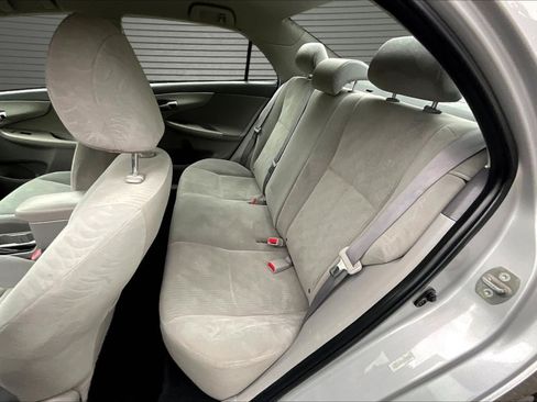 Used 2010 Toyota Corolla LE FWD image 21