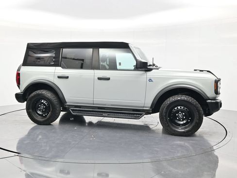 Used 2023 Ford Bronco Black Diamond AWD/4WD image 4